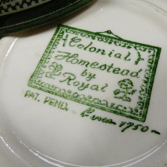 VTG by Royal China Colonial Homestead green lot of 4 tea cup & saucer sets - Picture 9 of 11